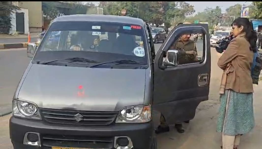 Surprise Inspection of School Transport in Jaipur: Several Overloaded Vehicles Seized