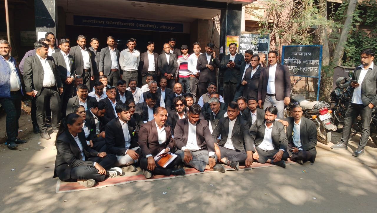 Jodhpur Lawyers Intensify Protest Against Revised Registration Department Order, Demand Six-Month Relief